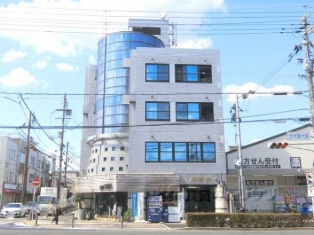 三越ビル外観写真2