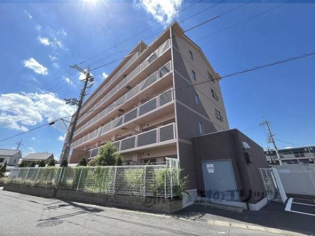 パレボヌール外観写真2