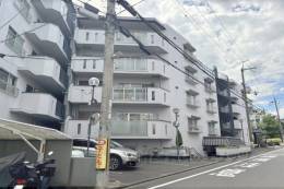 デラシオン御室外観写真