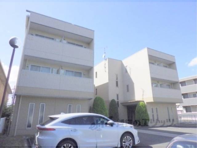 シャトーラフィネ外観写真1