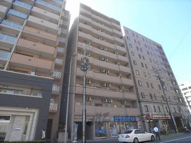 ファミネス上殿田外観写真1