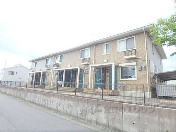 032352の外観写真