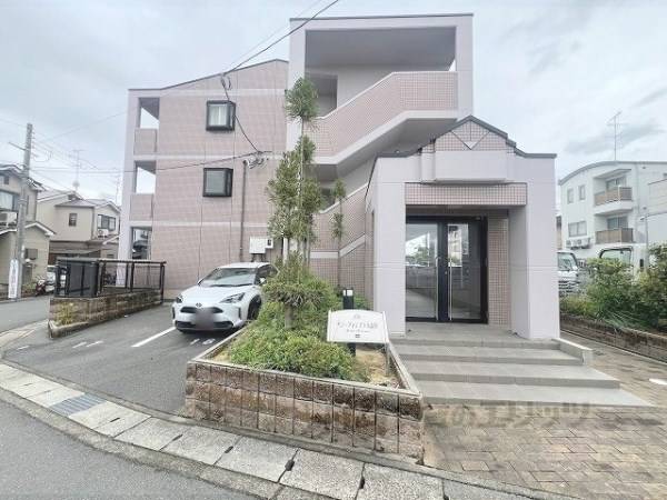 032382の外観写真