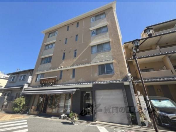 032760の外観写真