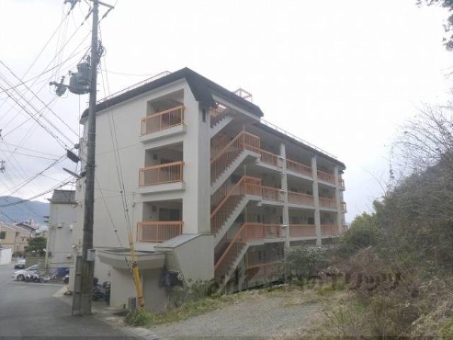 レジデンス上花山外観写真2