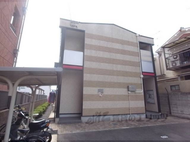 レオパレスシュテルン外観写真1