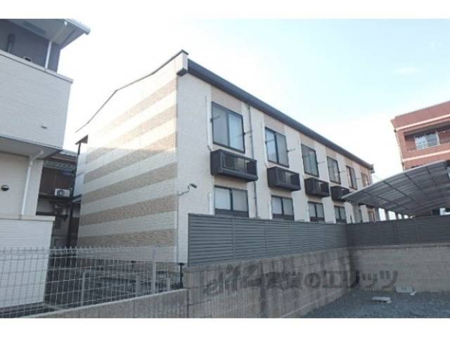 レオパレスシュテルン外観写真2