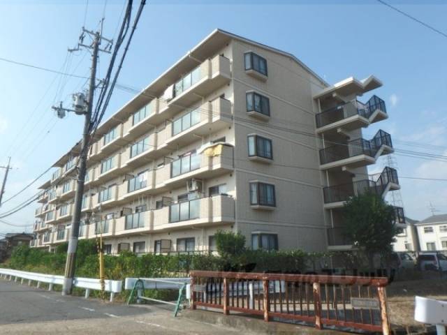 レオパルド外観写真1