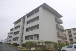南円明寺ヶ丘団地12棟外観写真