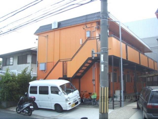 ループ芹川Ａ棟外観写真1