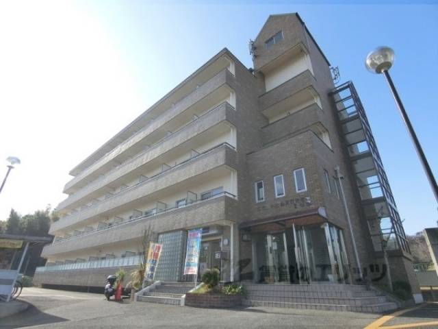 ウエストヒルズ同志社前１号館外観写真1