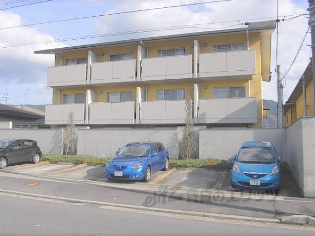 ｅｓｔｕｄｉｏ　ｃｏｍｏｄｏ外観写真1