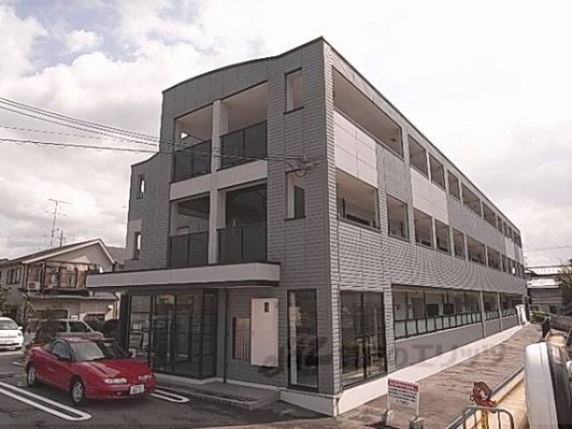 ヴィラ・アルシオーネ外観写真1