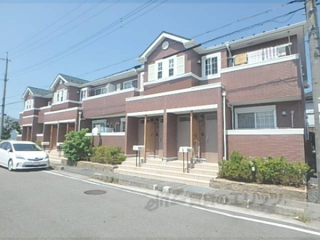 レフィナード外観写真1