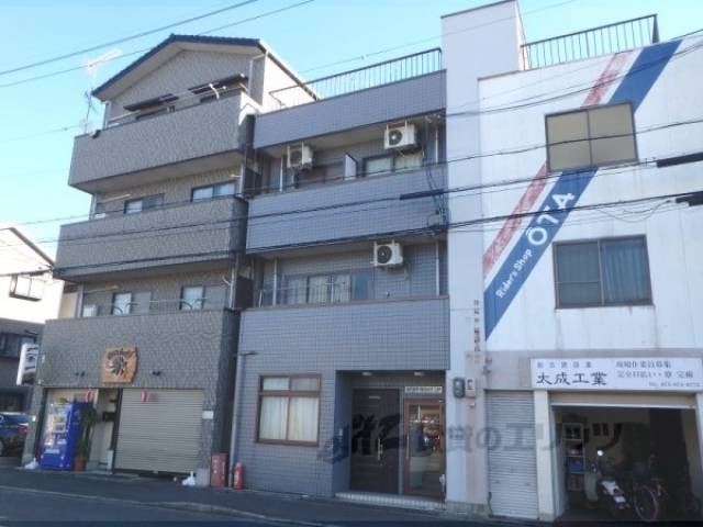 STEP RIGHT UP外観写真1