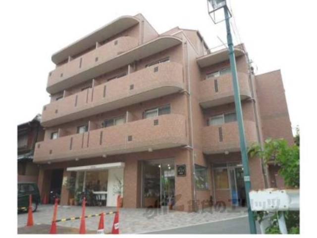 ウエストリュエル外観写真1