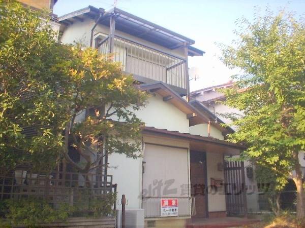 037579の外観写真