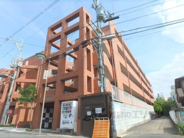 037631の外観写真