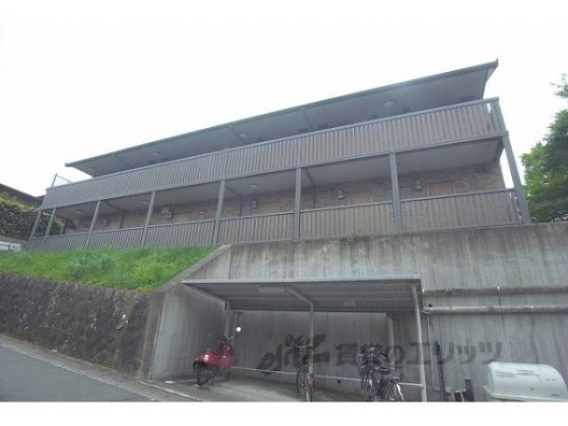 ラクロス桃山御陵外観写真3