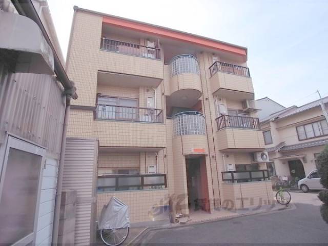 シャトレ西京極外観写真1