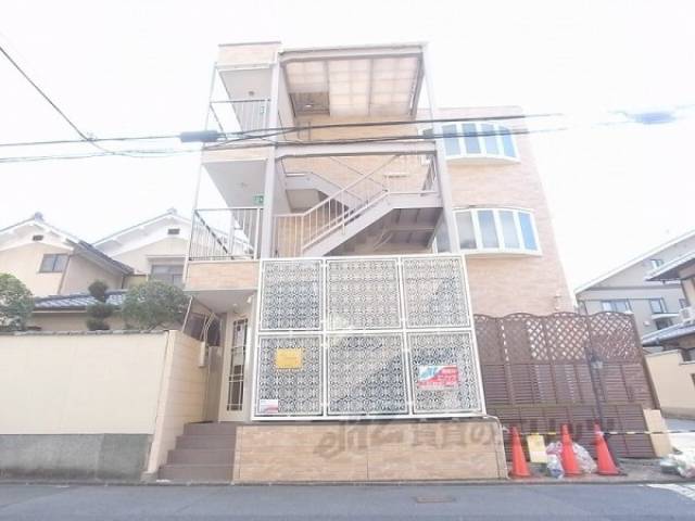 ララ東山外観写真2