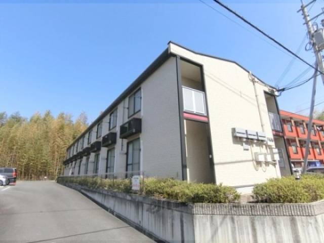 レオパレスプリマヴェーラ外観写真1