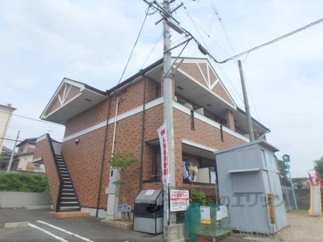 コリネッタ鴻ノ巣外観写真1