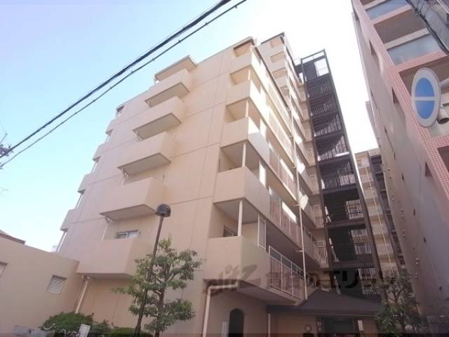 ハイツ伏見桃山外観写真1