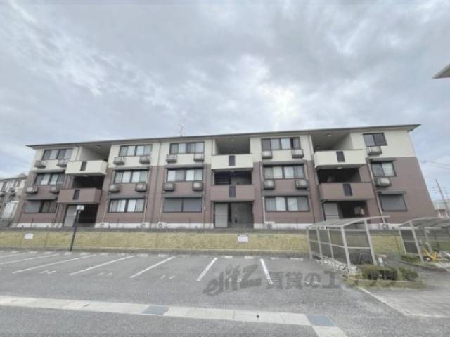 ウイングス梅美台外観写真2