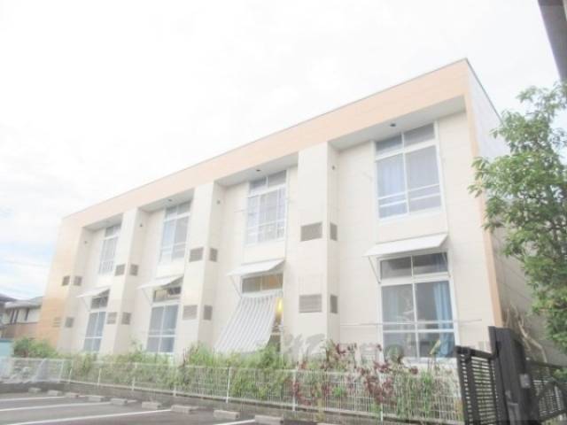 レオパレス相楽台外観写真1