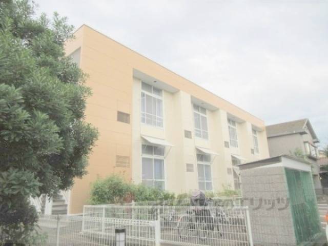 レオパレス相楽台外観写真2