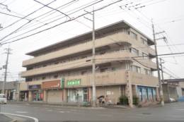 ファミーユ桂（テナント）外観写真