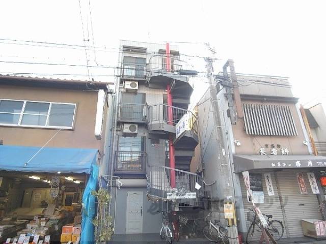 マリシャン外観写真1