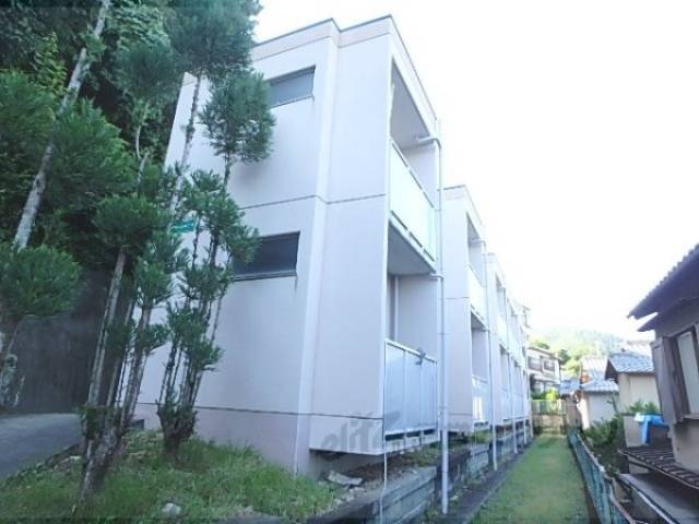 鳴滝グリーンハイツ外観写真1