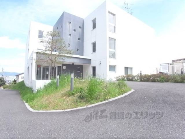 ウエストヒル外観写真1