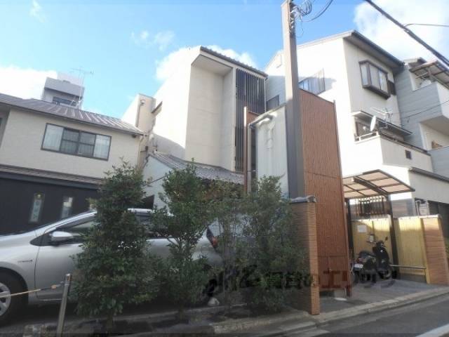 プレミアム四条大宮外観写真2