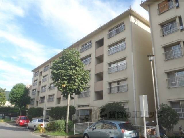 醍醐石田団地27棟外観写真3
