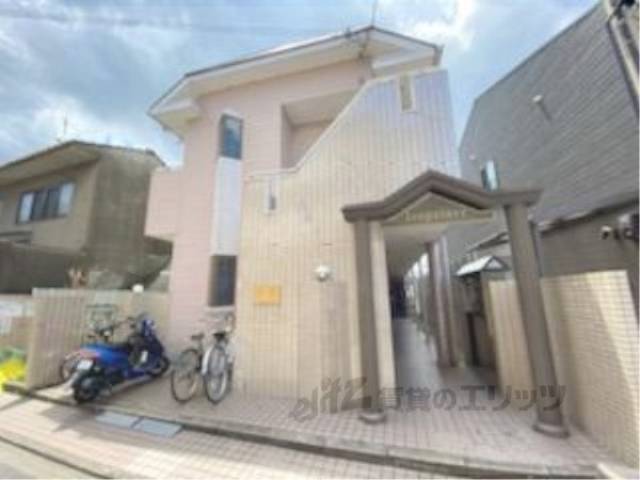 レオパレス鴨川外観写真2