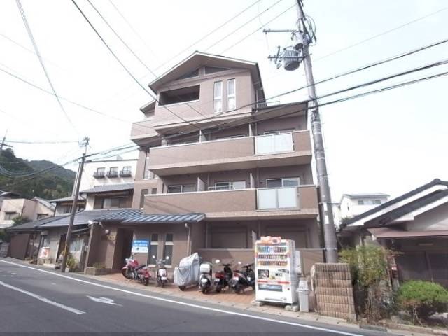 エリーフラッツ嵐山外観写真2