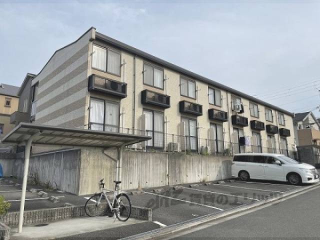 レオパレス健外観写真2
