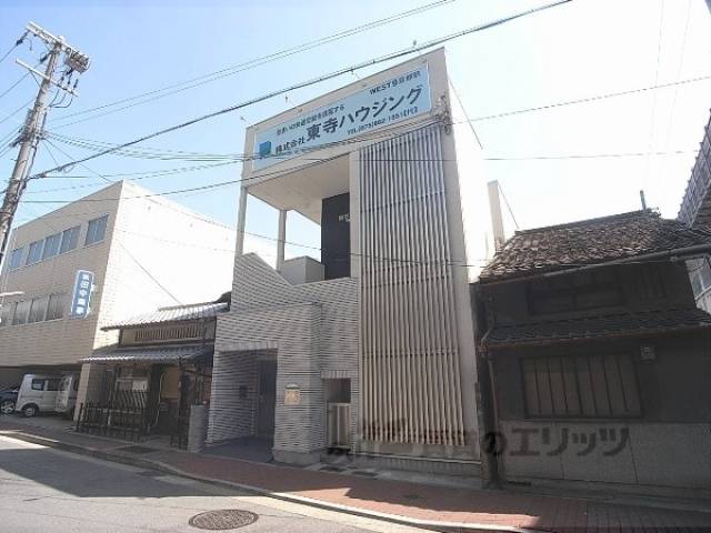 WEST9京都駅外観写真1