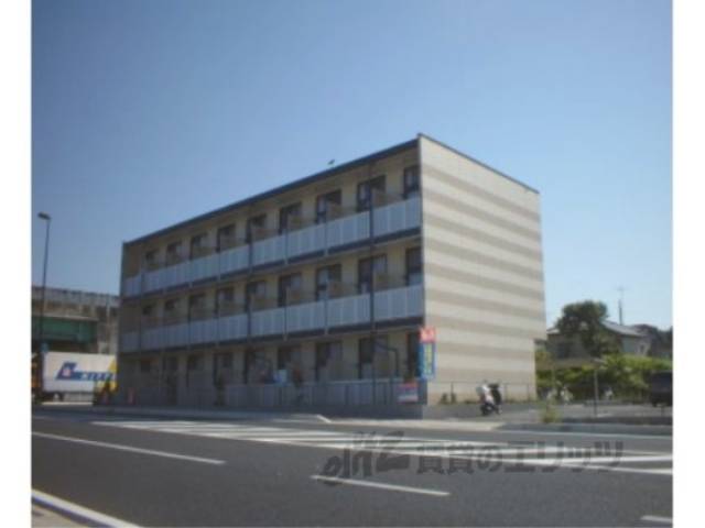 レオパレススワンコート２外観写真1