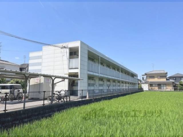 レオパレス荒見外観写真3