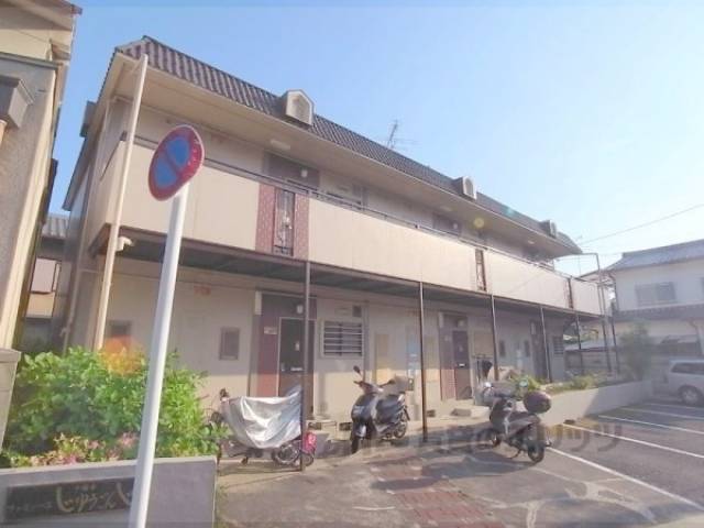 ファミーユ十権寺外観写真1