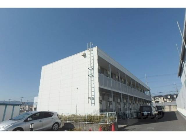 レオパレスシェルクール外観写真3