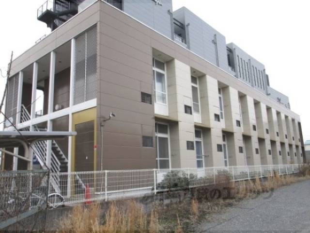 レオパレスROYAL COURT外観写真3