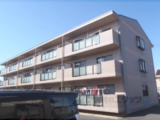 ファミール駒坂外観写真1