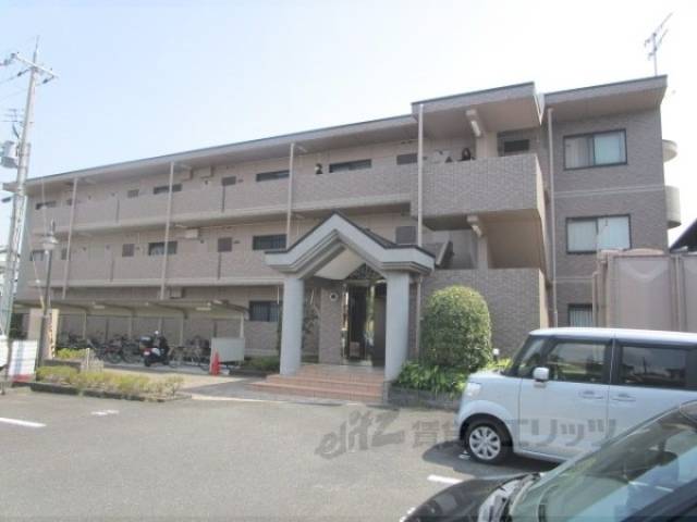 ファミール駒坂外観写真2