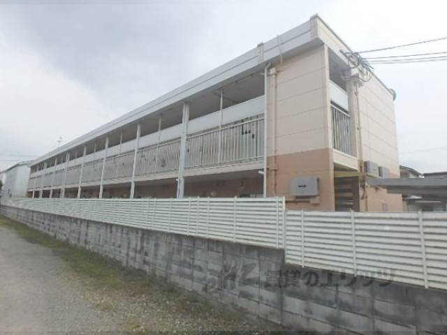 レオパレスPARC SIDE外観写真2