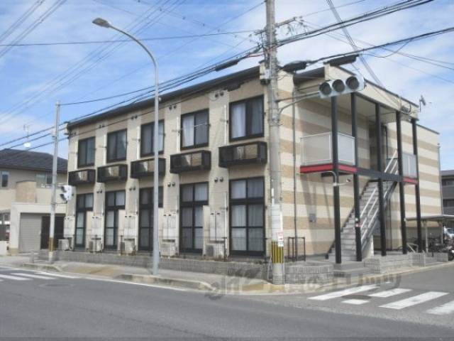 レオパレスアクシス外観写真2